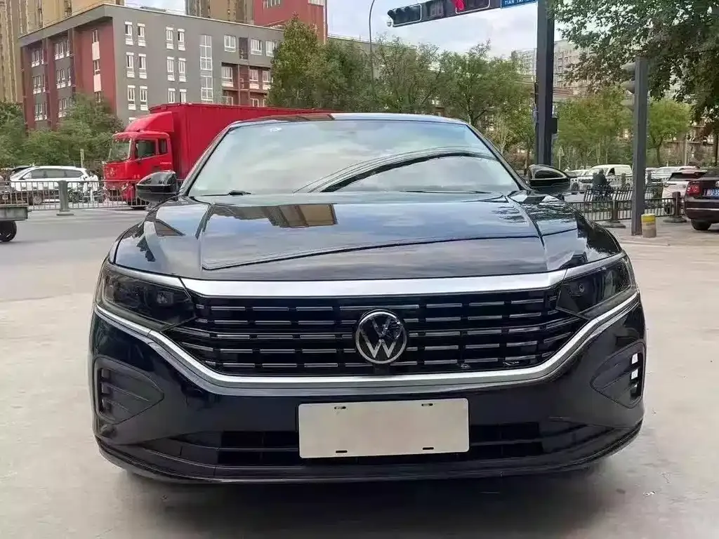 Volkswagen Passat 2023 из CN, фото 3