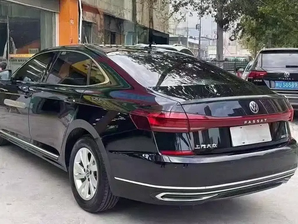 Volkswagen Passat 2023 из CN, фото 8