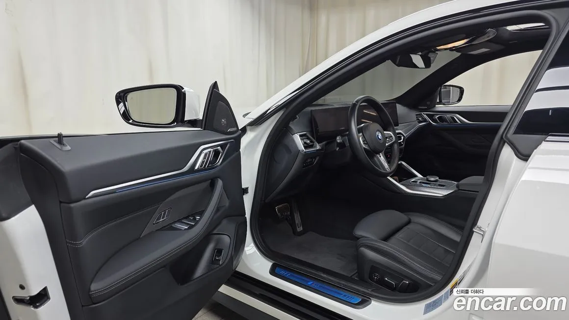 BMW i4 — фото 10