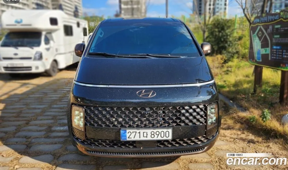Hyundai Staria — фото 1