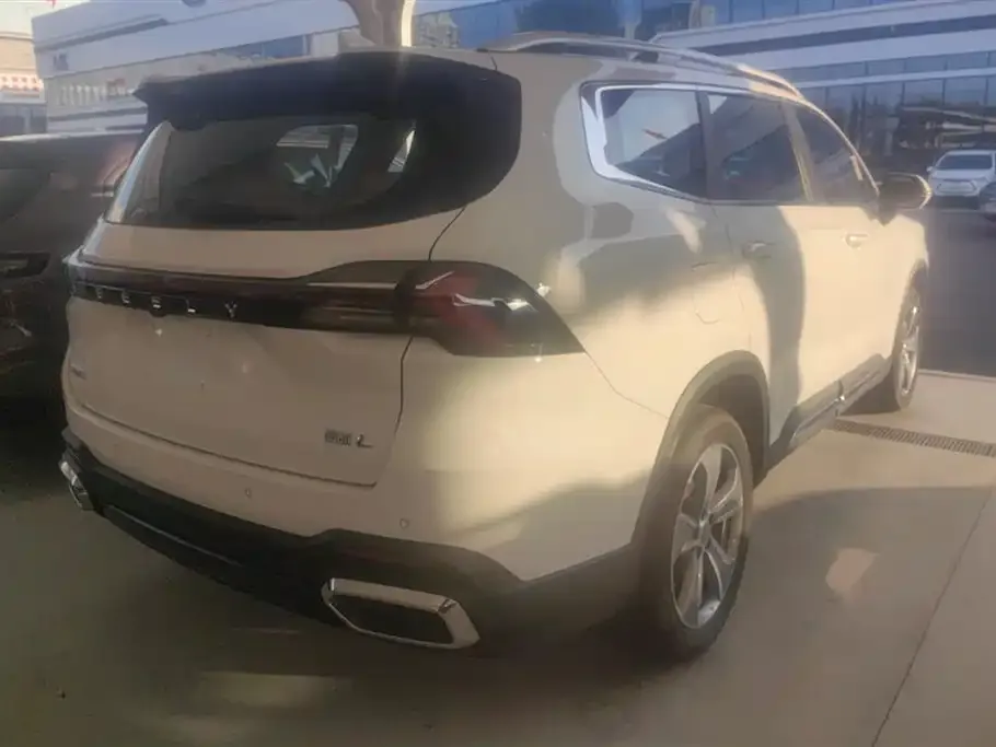 Geely Haoyue L 2024 из CN, фото 3