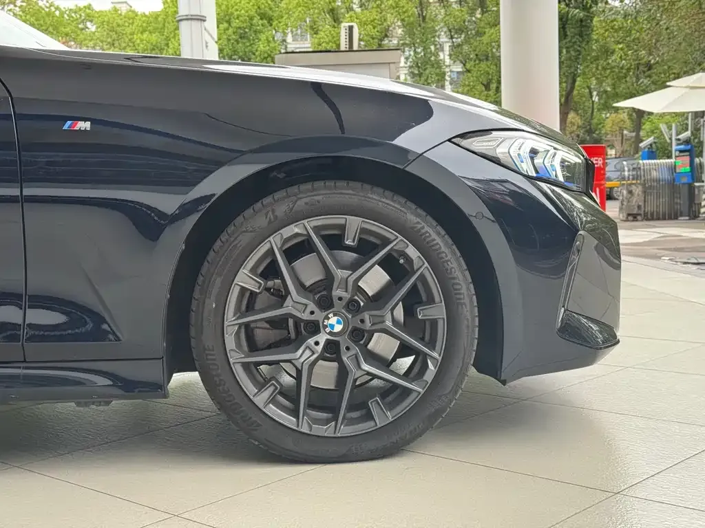 BMW 3 Series 2024 из CN, фото 10