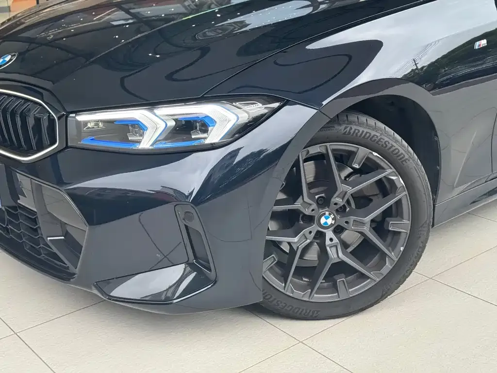 BMW 3 Series 2024 из CN, фото 4