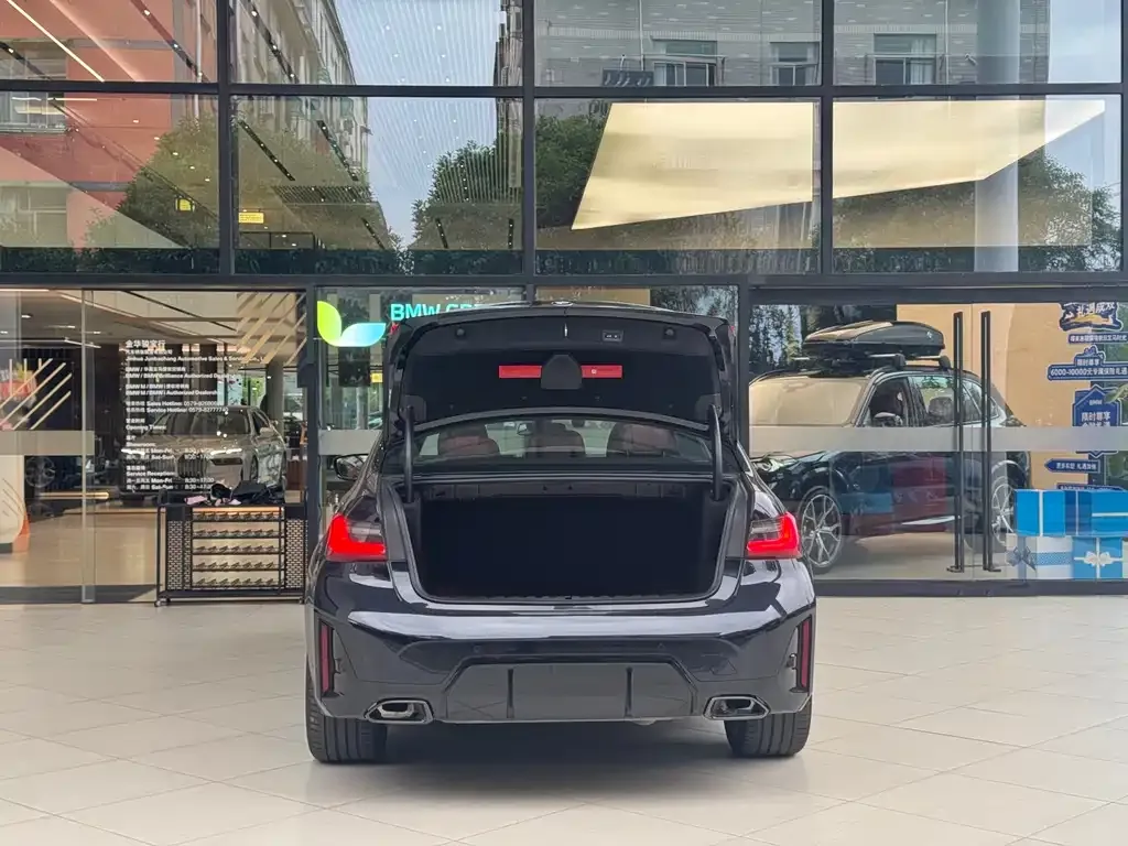 BMW 3 Series 2024 из CN, фото 8
