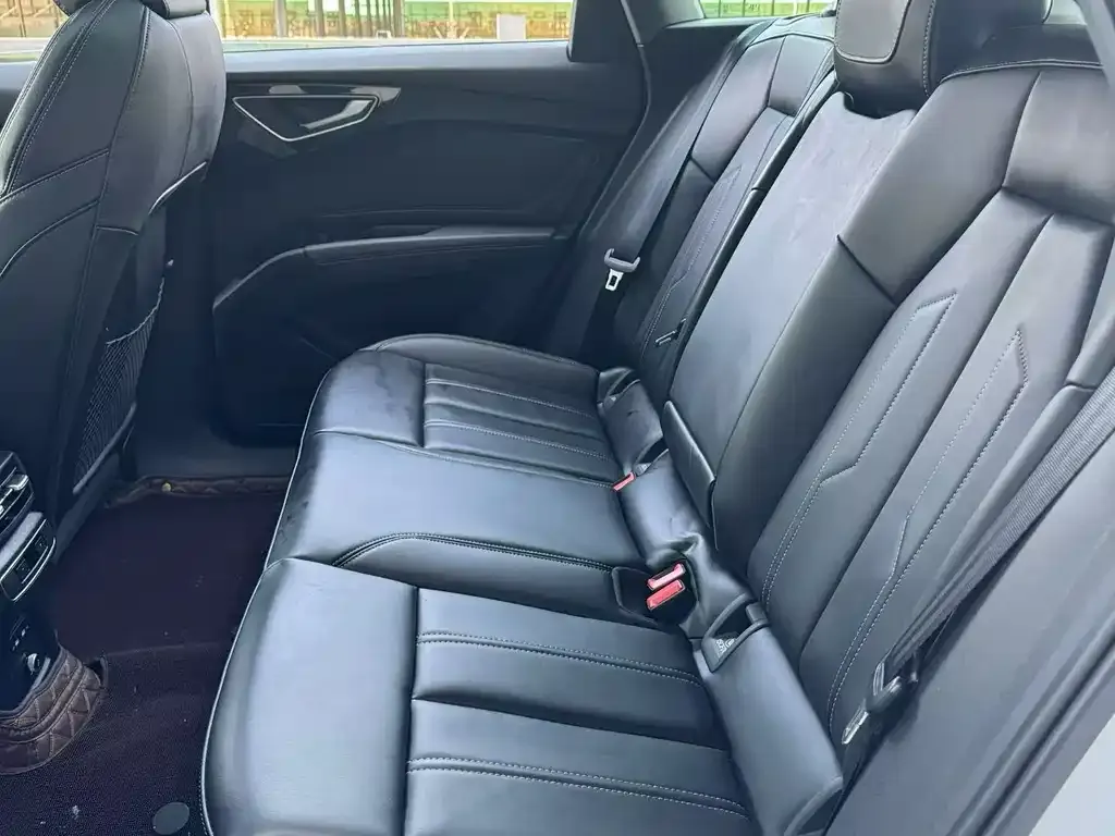 Audi Q4 e-tron 2024 из CN, фото 9