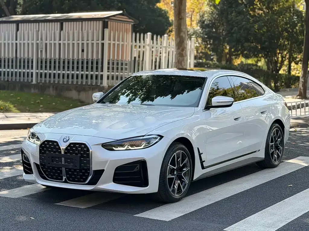 BMW 4 Series — фото 1
