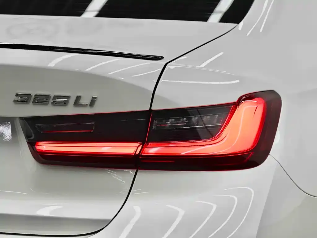 BMW 3 Series 2024 из CN, фото 10