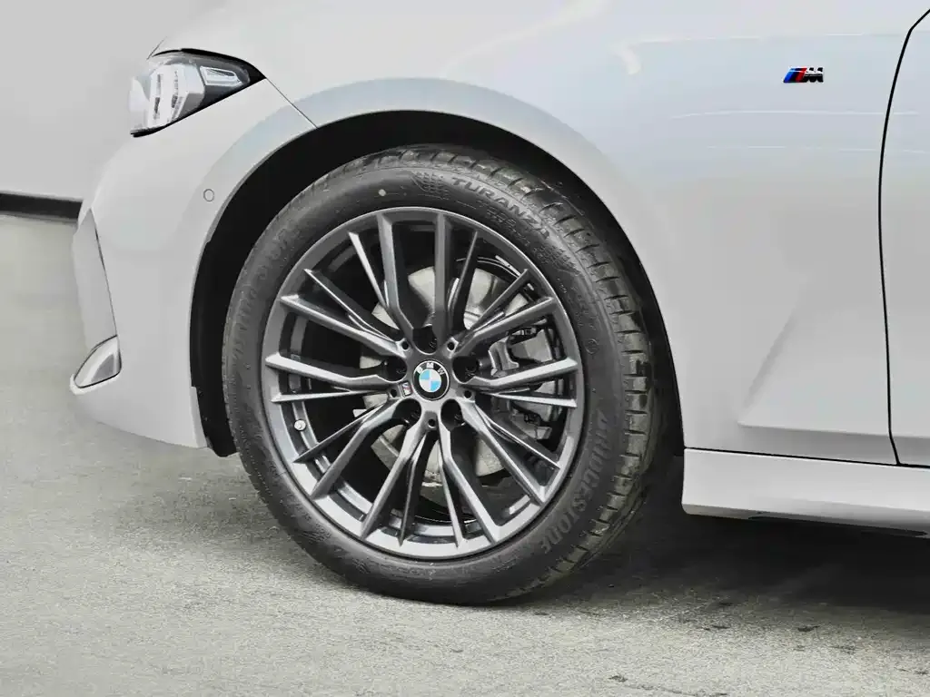 BMW 3 Series 2024 из CN, фото 9