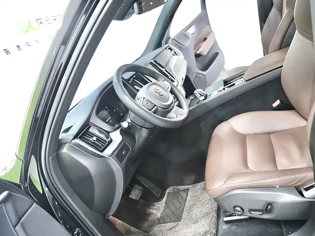 Volvo XC60 2022 из CN, фото 5