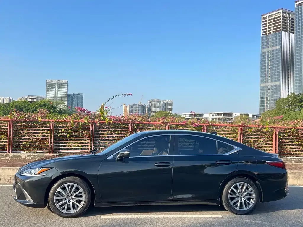 Lexus ES 2022 из CN, фото 4
