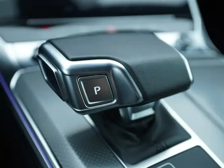 Audi A6L 2023 из CN, фото 9