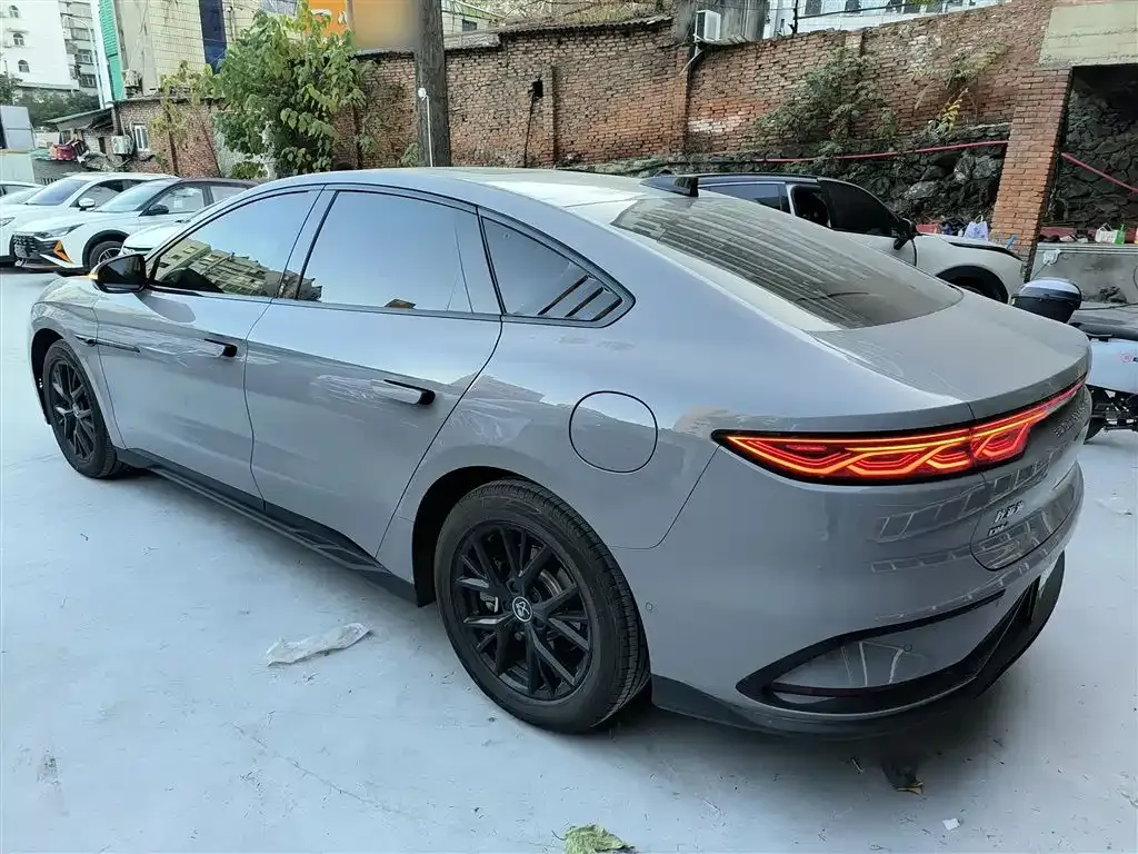 BYD Han 2025 из CN, фото 5
