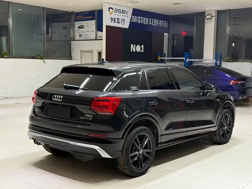 Audi Q2L 2021 из CN, фото 4