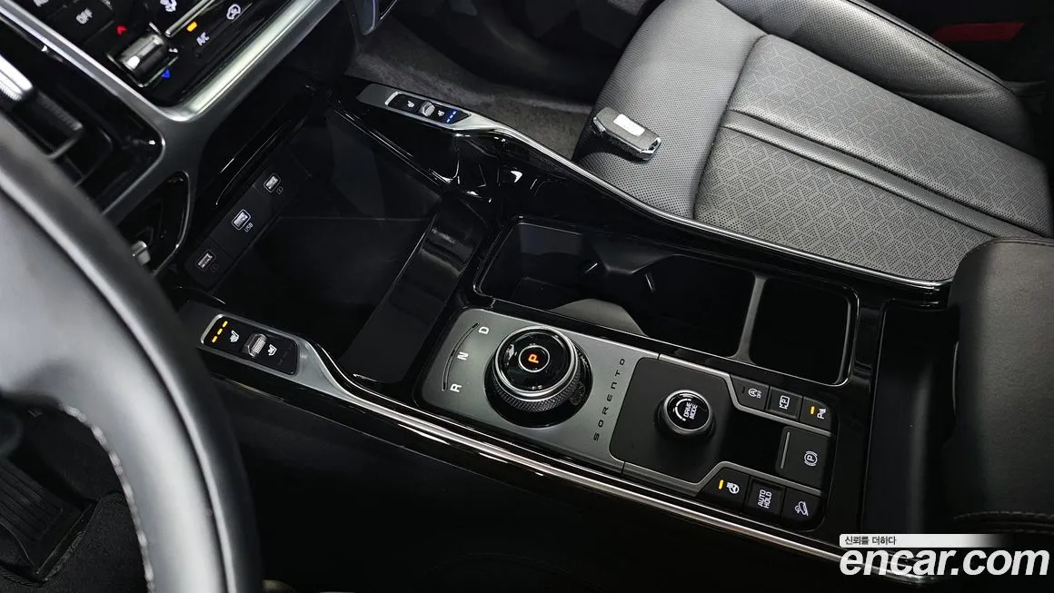 Kia Sorento — фото 9