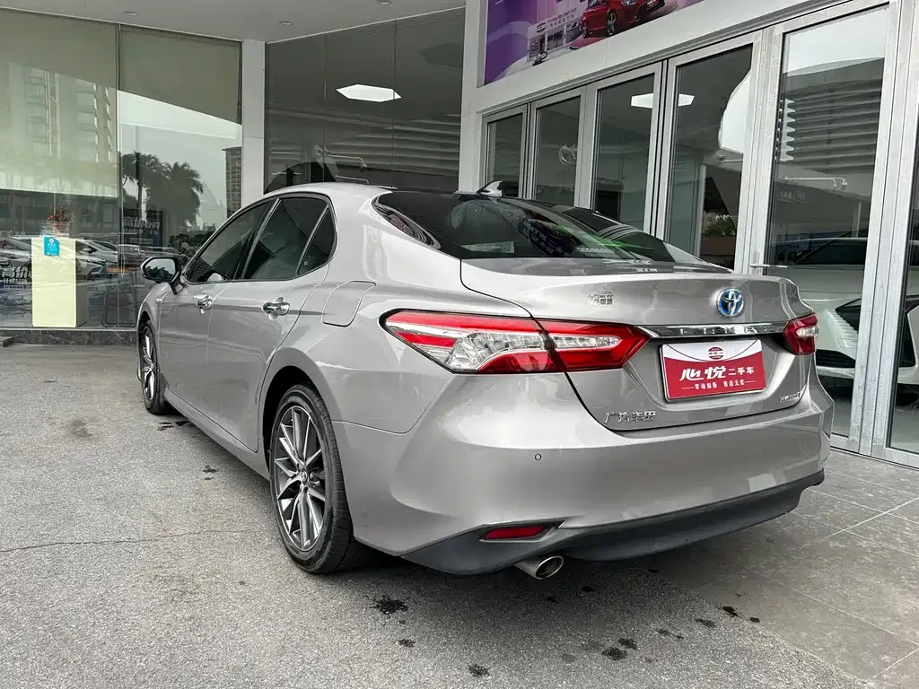 Toyota Camry 2021 из CN, фото 2
