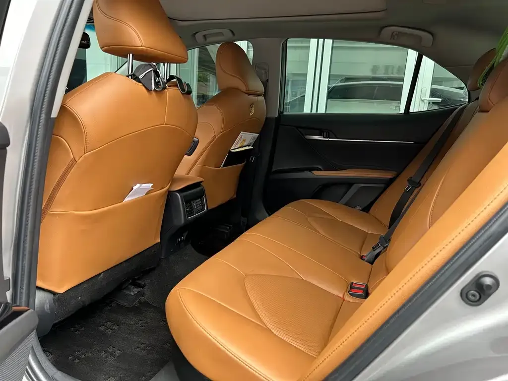 Toyota Camry 2021 из CN, фото 9