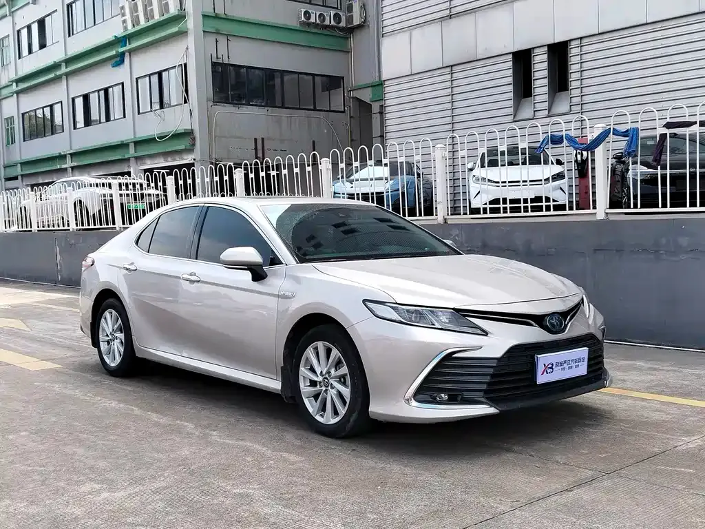 Toyota Camry 2021 из CN, фото 2