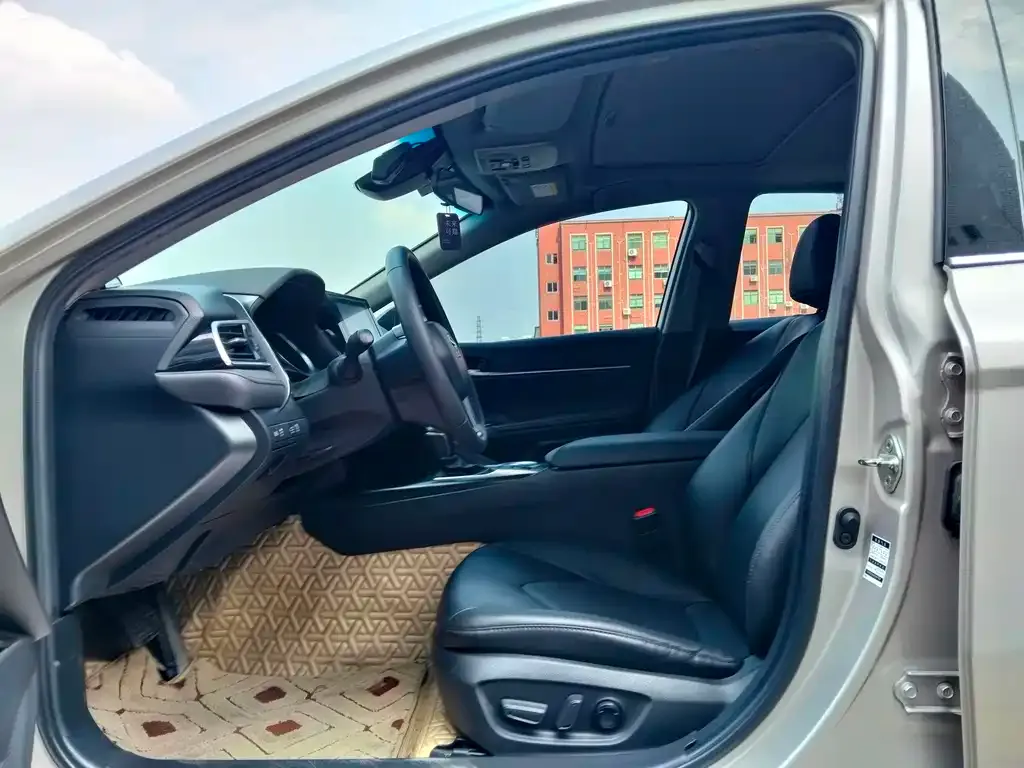 Toyota Camry 2021 из CN, фото 9