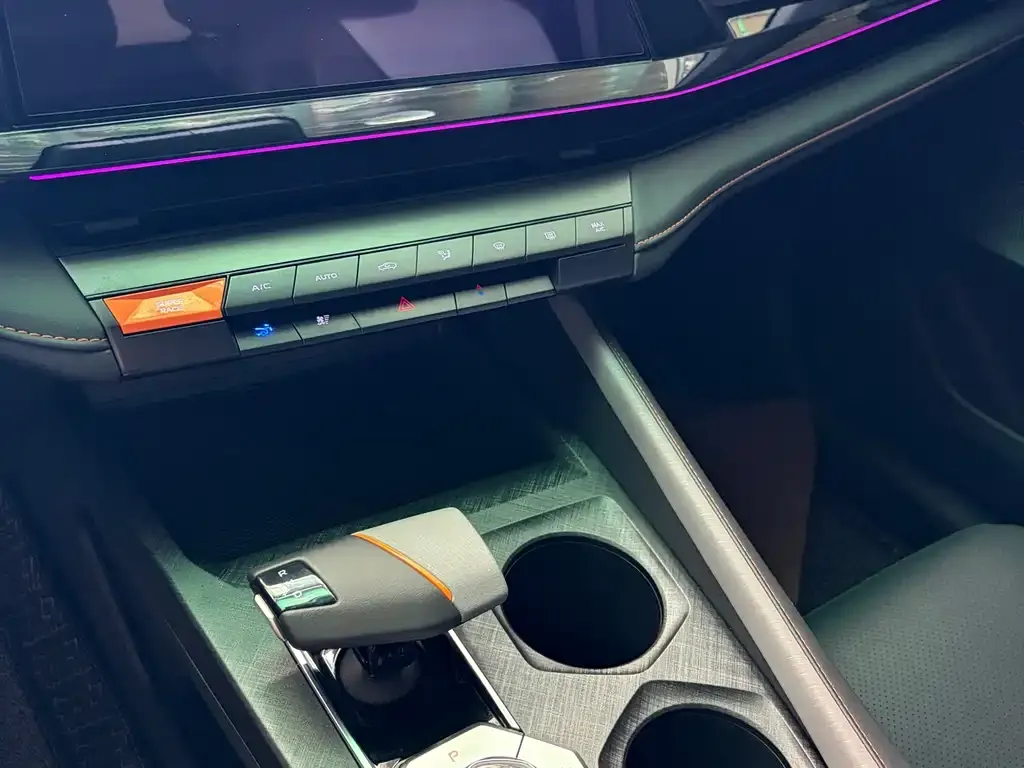 Changan UNI-V 2022 из CN, фото 3