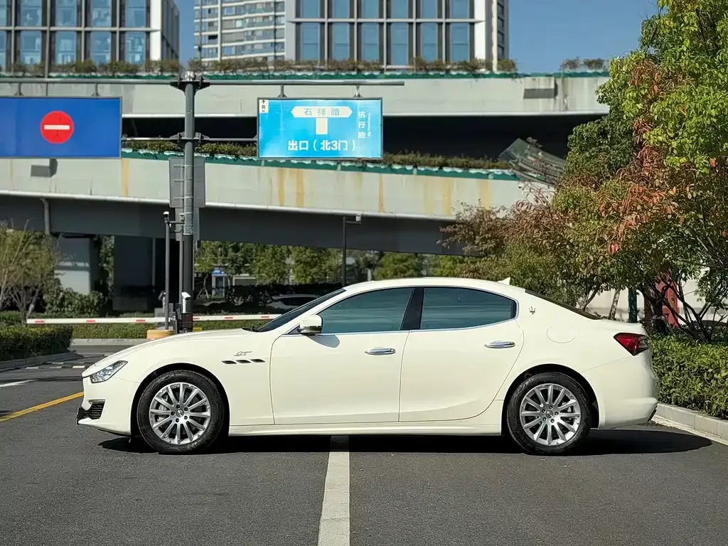 Maserati Ghibli 2022 из CN, фото 4