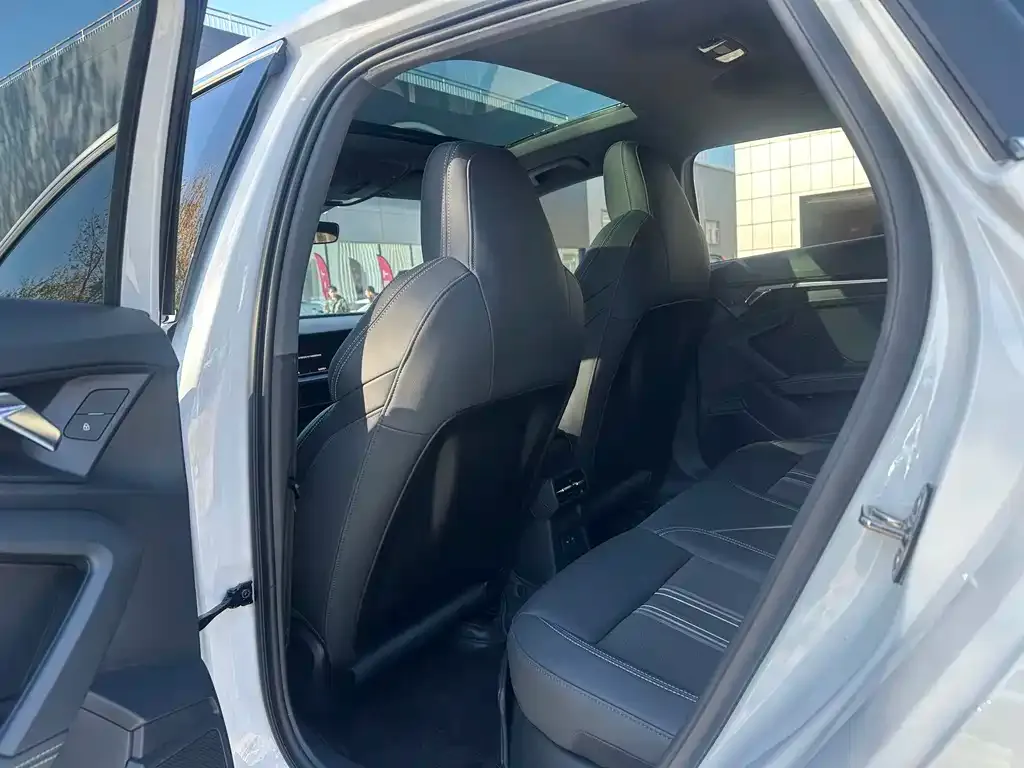 Audi A3 2024 из CN, фото 9