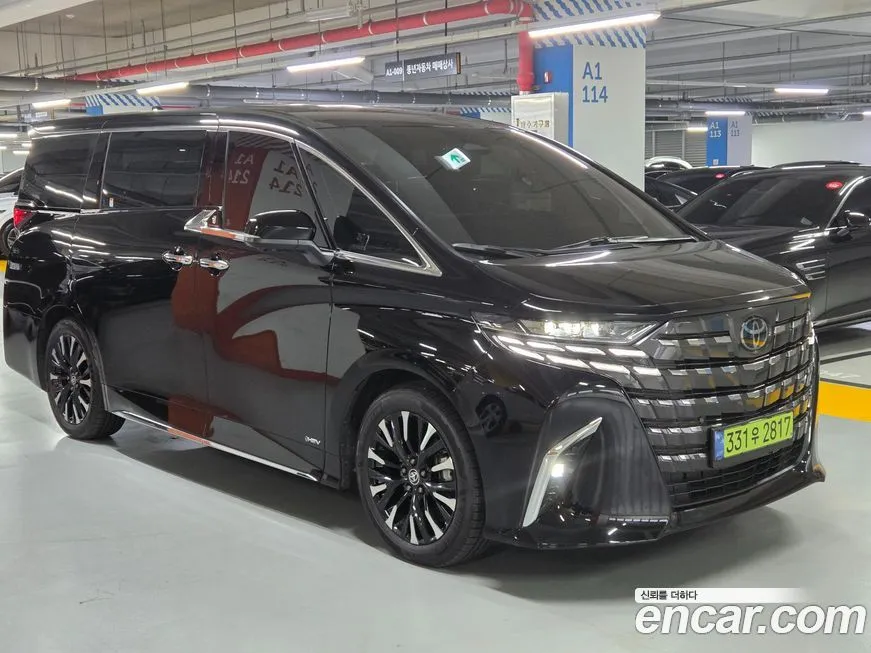 Toyota Alphard — фото 2
