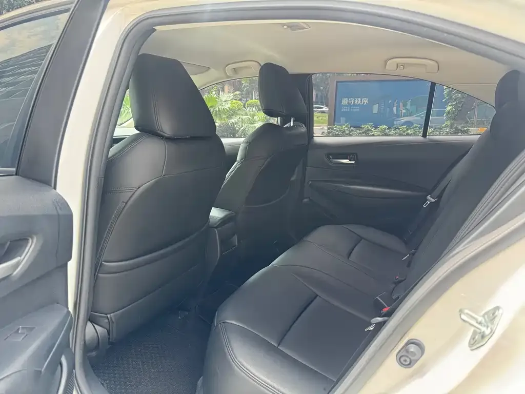 Toyota Corolla 2022 из CN, фото 7