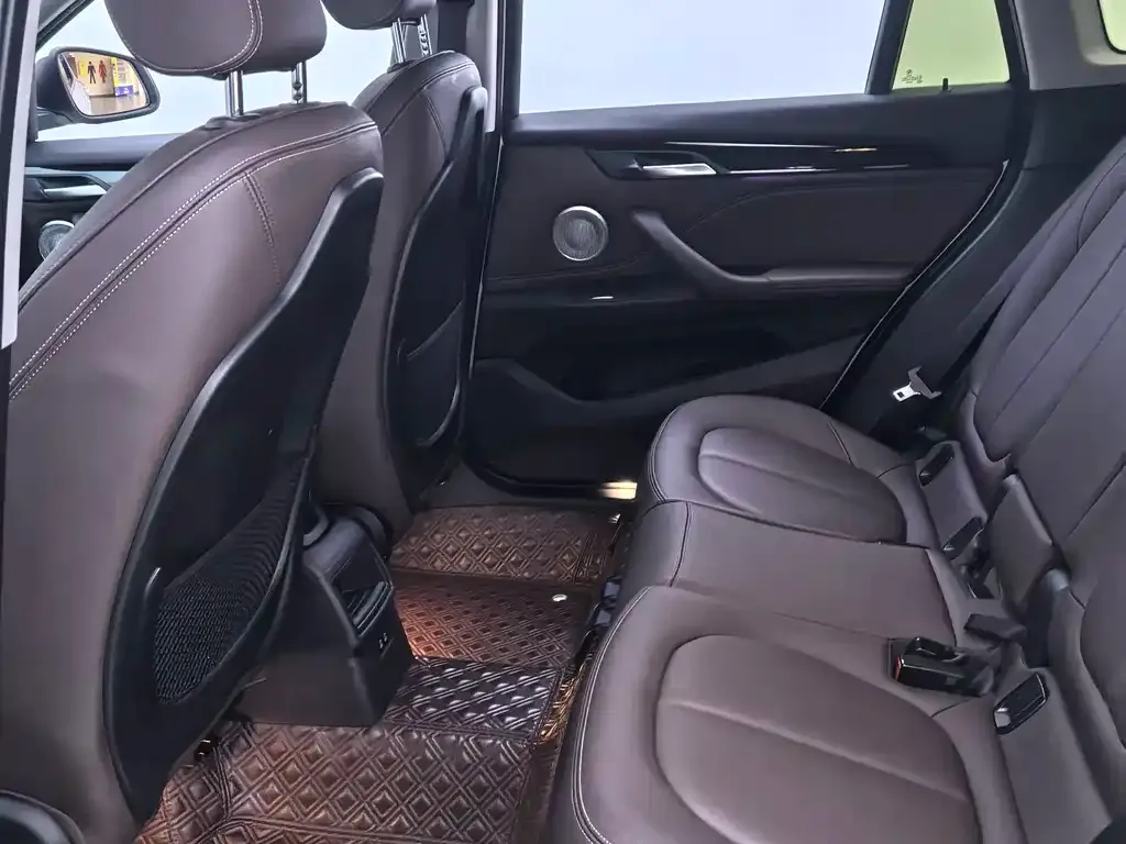 BMW X1 2021 из CN, фото 5