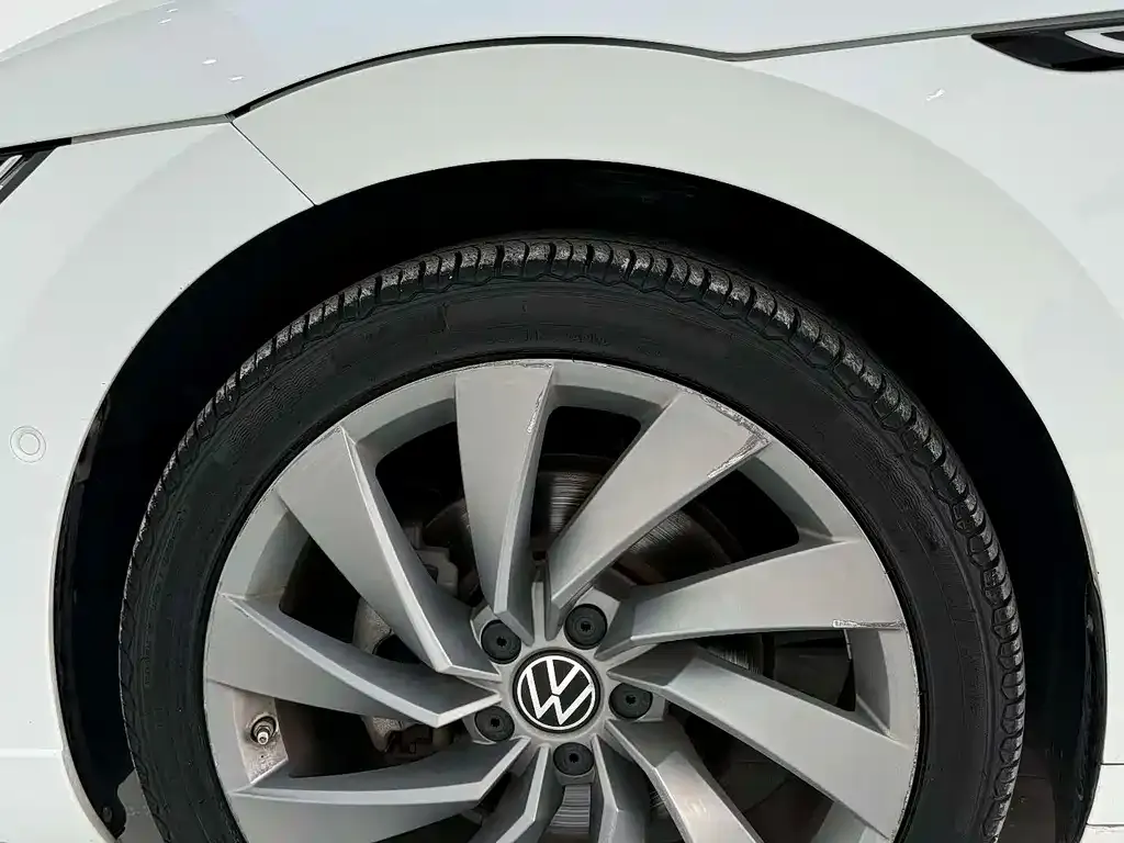 Volkswagen CC 2023 из CN, фото 10