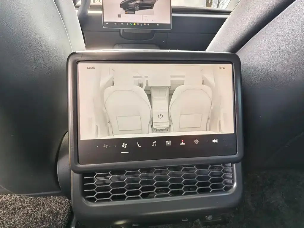 Tesla Model 3 — фото 7