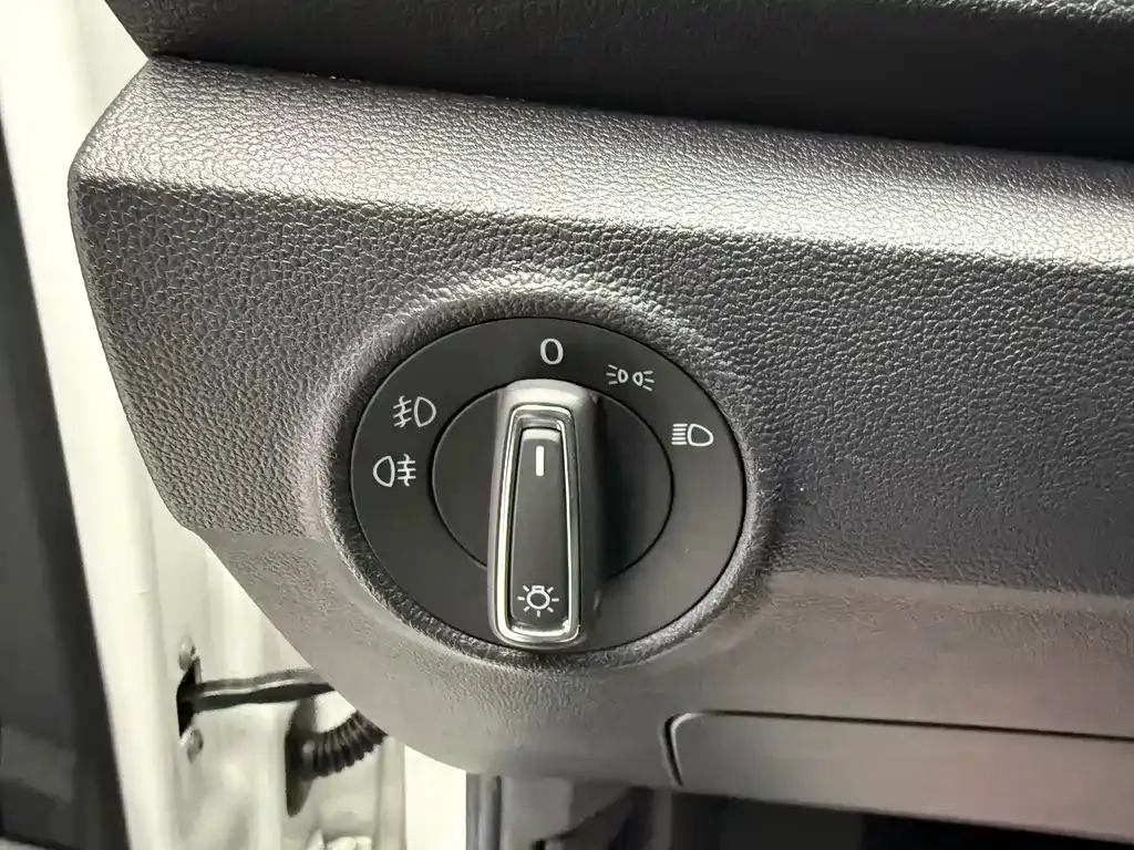 Volkswagen T-Roc 2023 из CN, фото 8