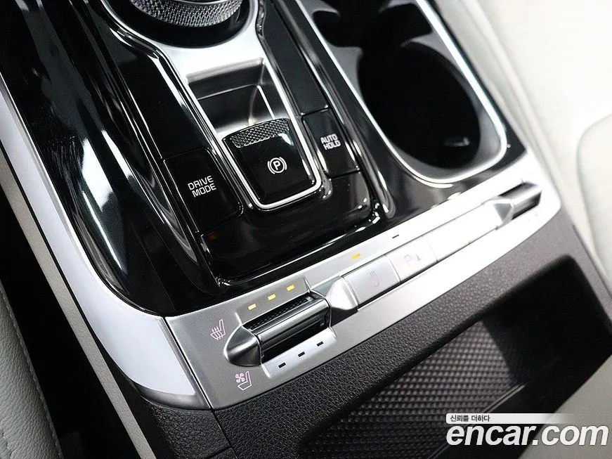 Kia Carnival — фото 10