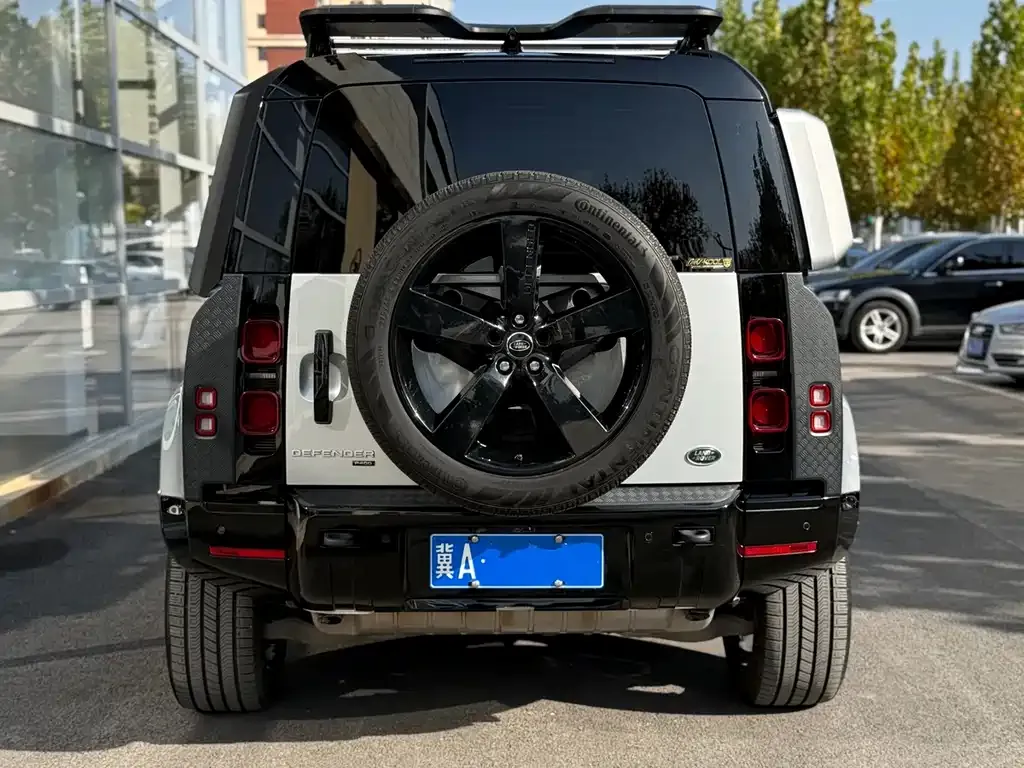 Land Rover Defender — фото 2