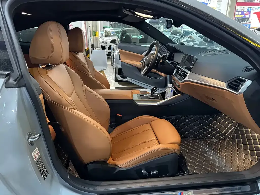 BMW 4 Series 2023 из CN, фото 7