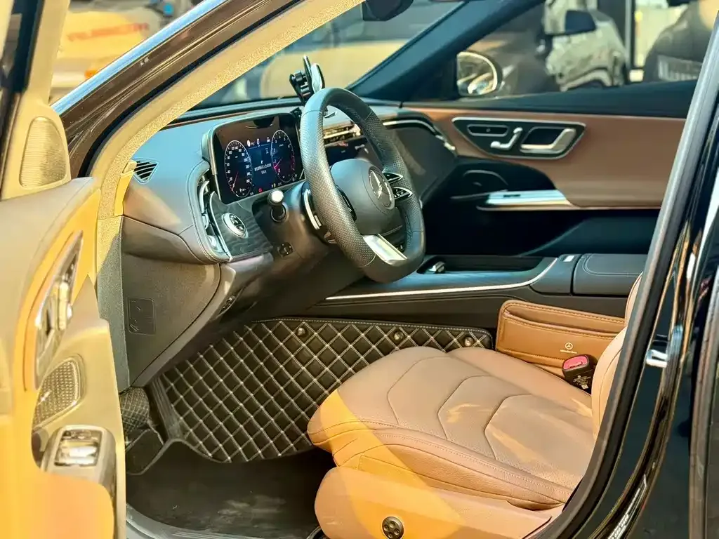 Mercedes-Benz E-Class 2025 из CN, фото 4