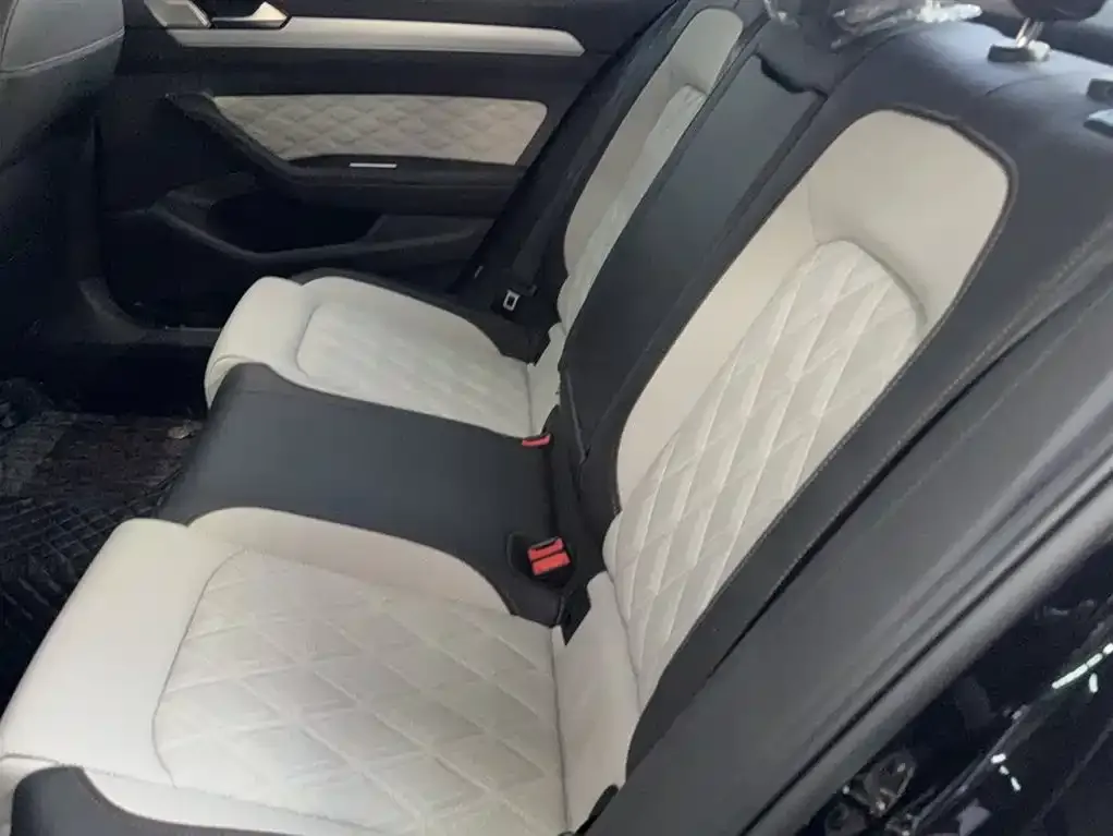 Volkswagen Magotan 2024 из CN, фото 8