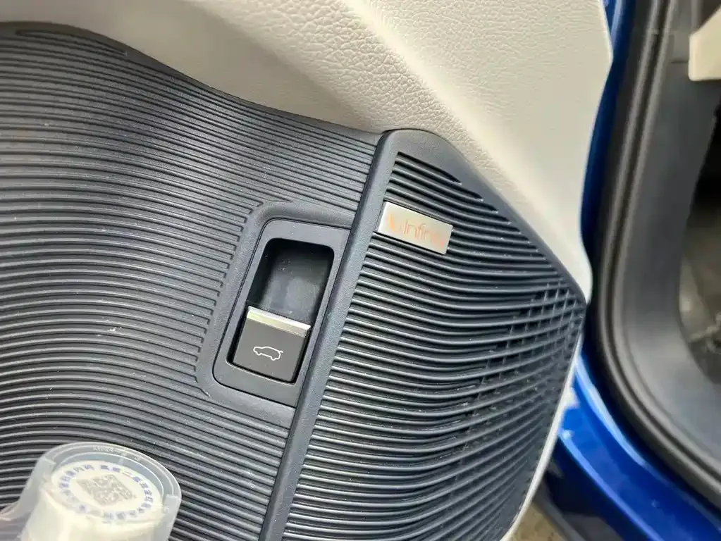 BYD PLUS New Energy — фото 7