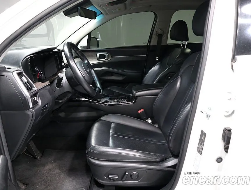Kia Sorento — фото 9