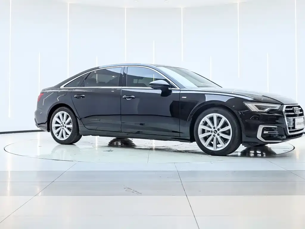 Audi A6L — фото 5