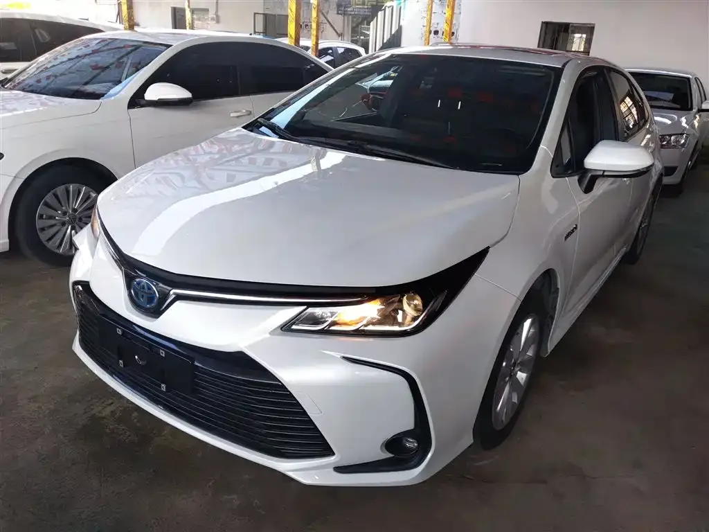 Toyota Corolla — фото 2