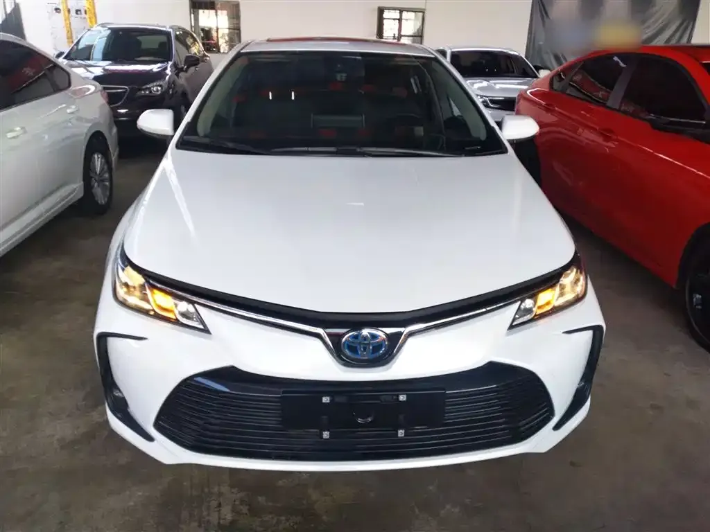 Toyota Corolla — фото 3
