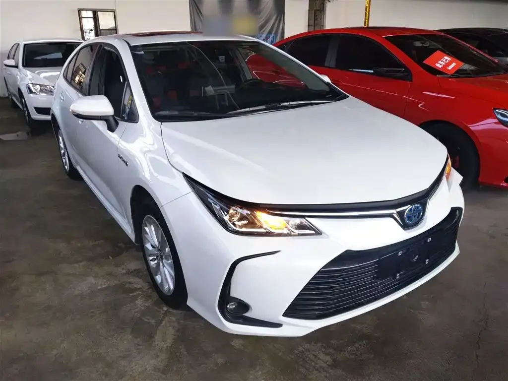 Toyota Corolla — фото 4