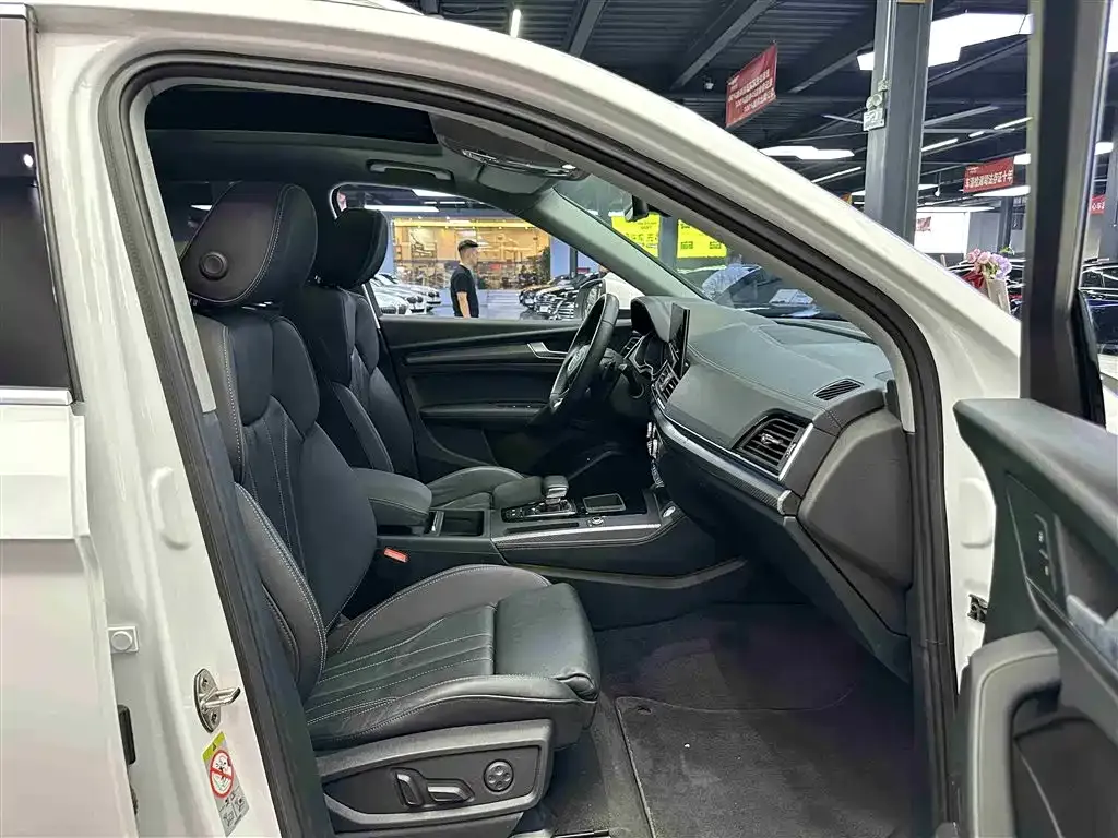 Audi Q5L 2021 из CN, фото 7