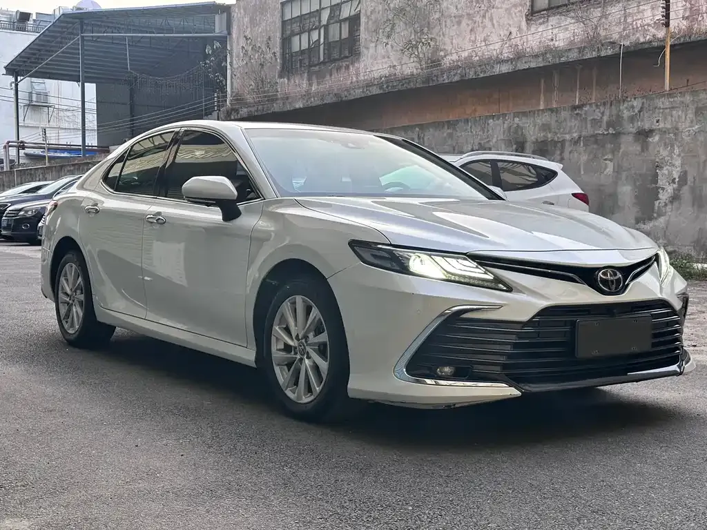 Toyota Camry 2022 из CN, фото 2