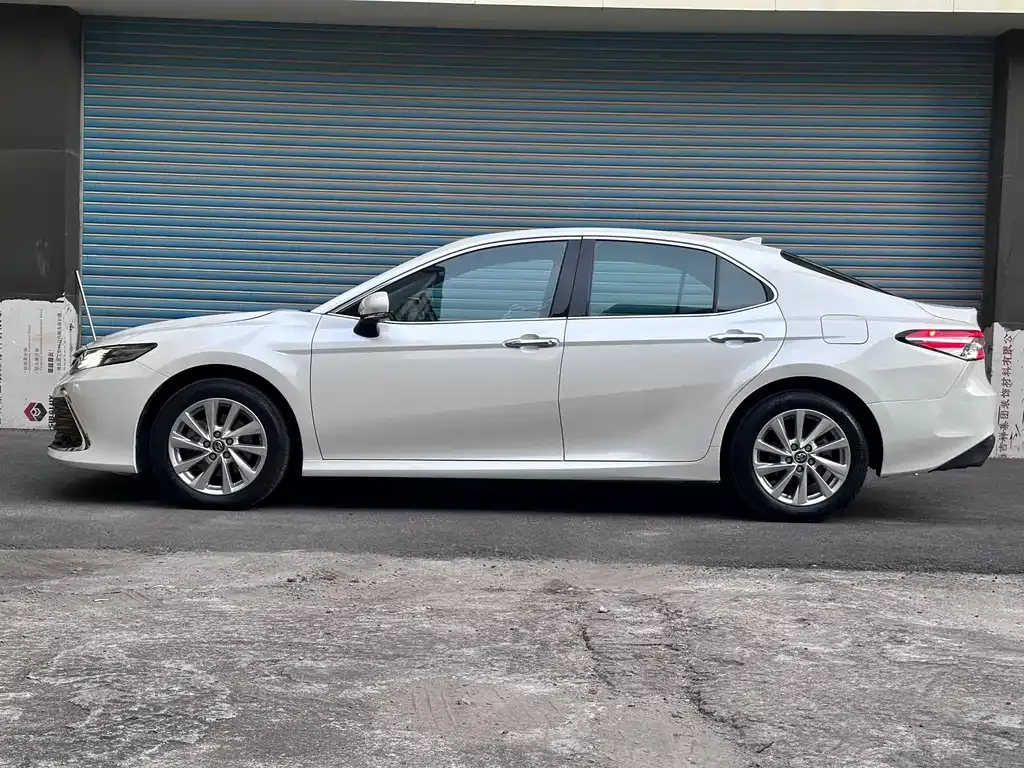 Toyota Camry 2022 из CN, фото 7