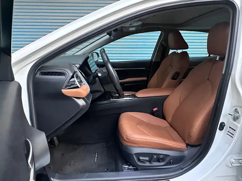 Toyota Camry 2022 из CN, фото 9