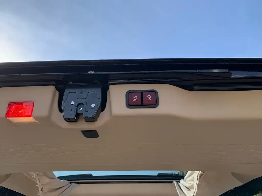 Mercedes-Benz Vito 2023 из CN, фото 8