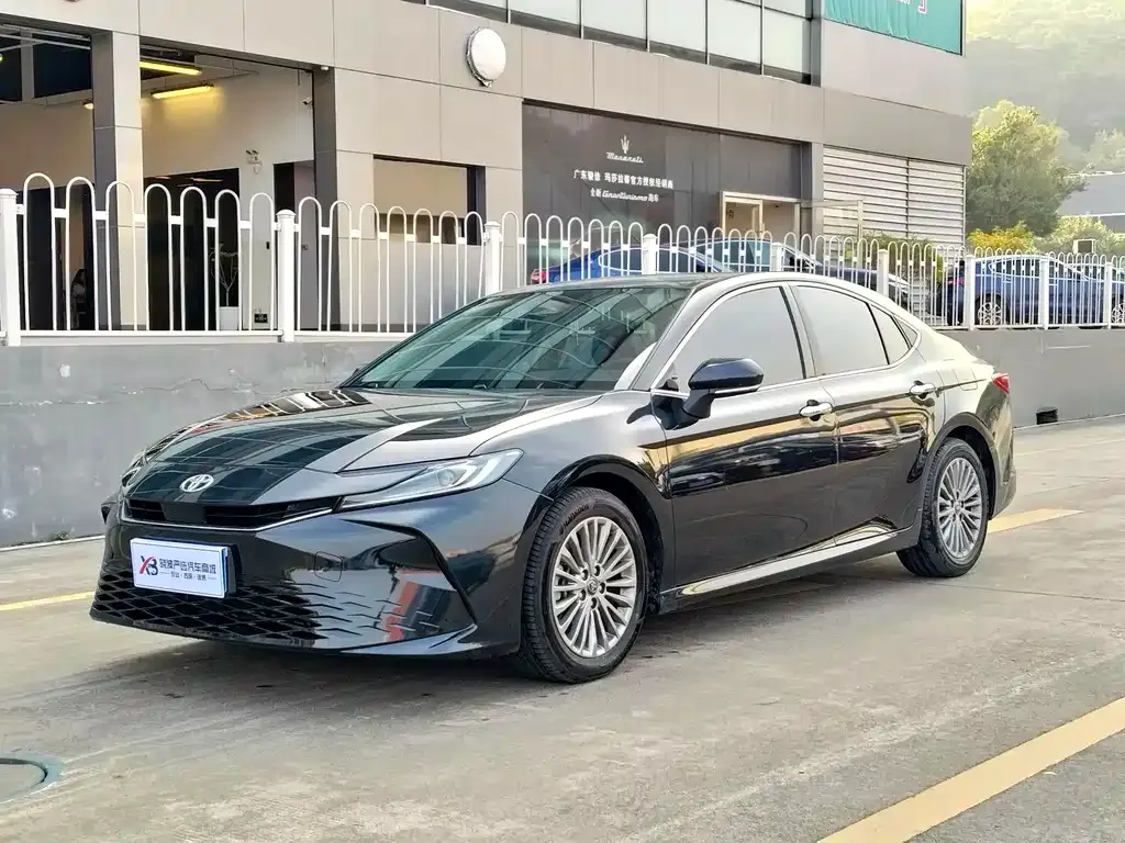 Toyota Camry 2025 из CN, фото 1