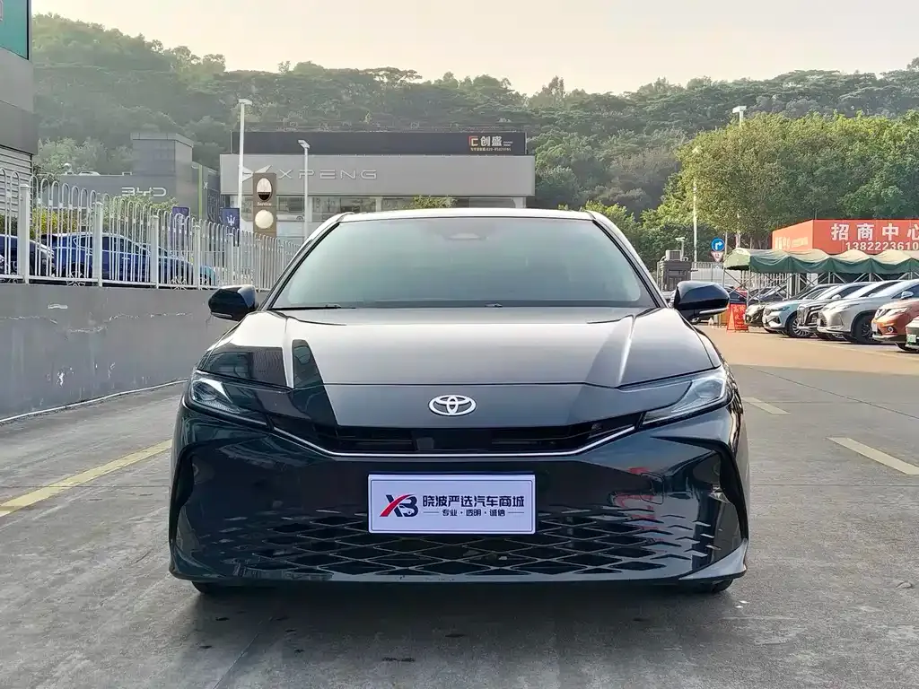 Toyota Camry 2025 из CN, фото 2