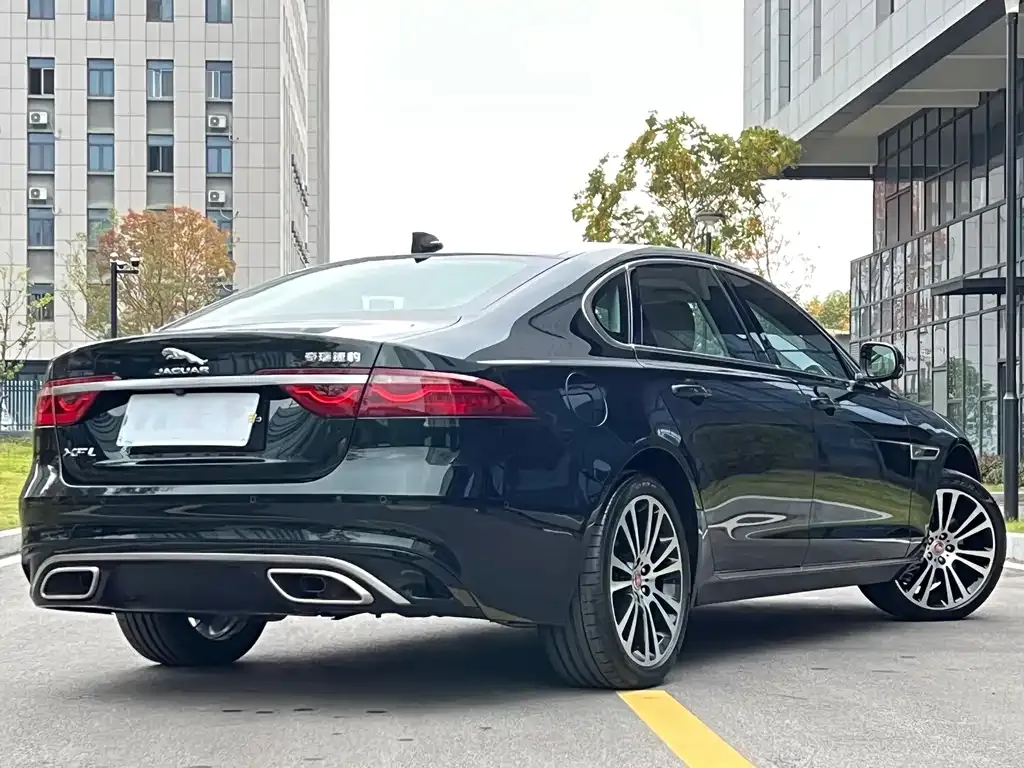Jaguar XFL 2025 из CN, фото 5